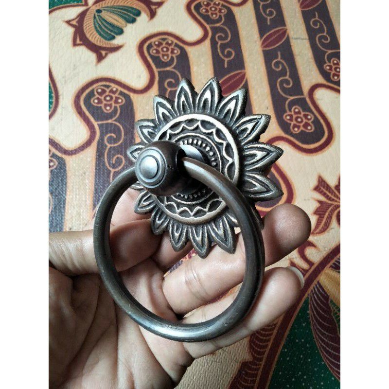 Handle Pintu / Tarikan Pintu Rumah Gebyok Kuningan Motif Matahari 033