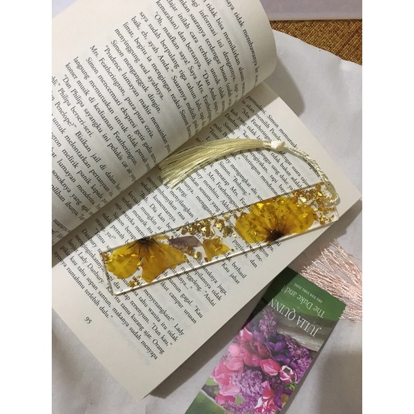 

BOOKMARK RESIN / PEMBATAS BUKU AESTETIC RESIN TEMA YELLOW