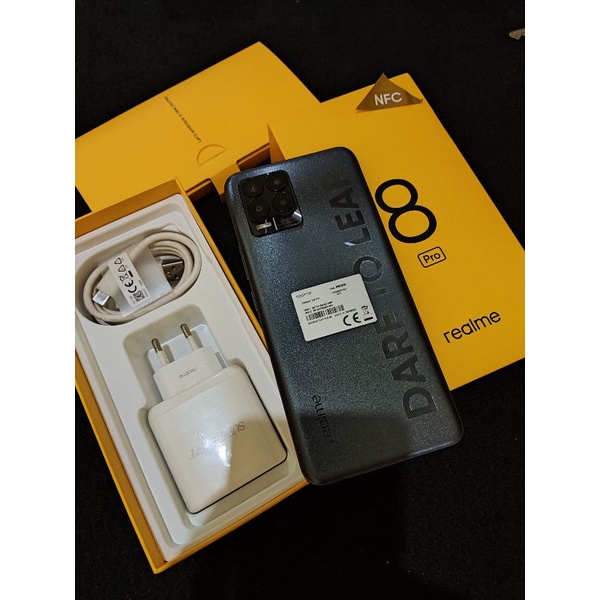 Realme 8 pro 8/128 GB  Second mulus like new