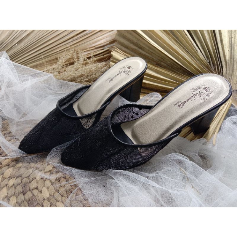 sepatu cantik sexy kaisla hitam brukat sepatu wedding