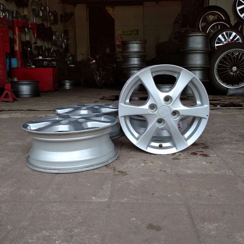 VELG SEKEN BEKAS ORIGINAL COPOTAN MOBIL AGYA RING 14