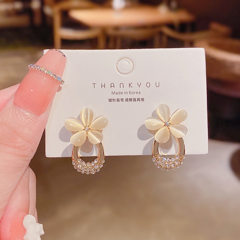 Anting S925 Silver Needle Bentuk Bunga Nanas Opal Aksen Berlian Untuk Fashion
