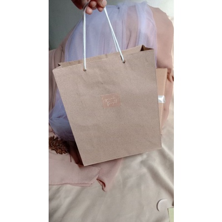 

paper bag ukuran 20 x 25 cm