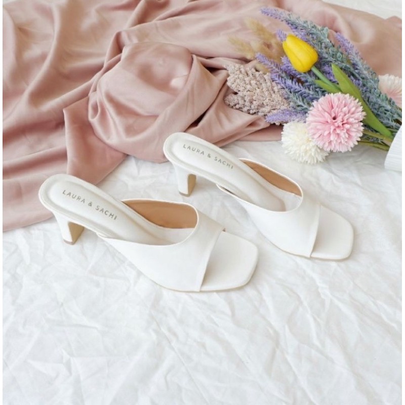 Laura and Sachi heels