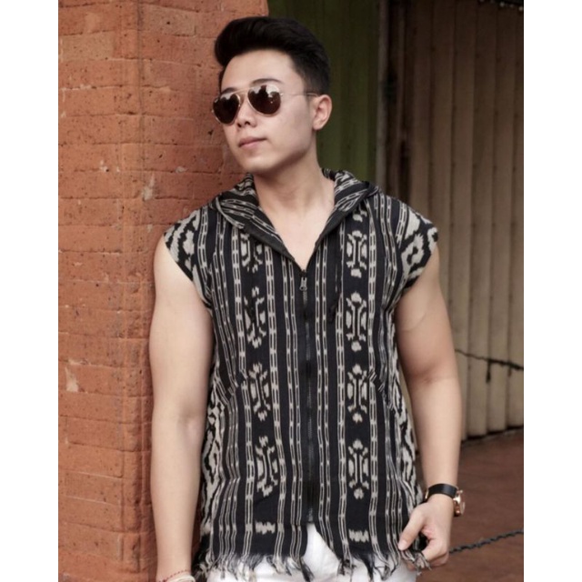 atasan tenun pria - baju tenun pria - hoodie tenun jepara - sweater jaket tenun kekinian - atasan te