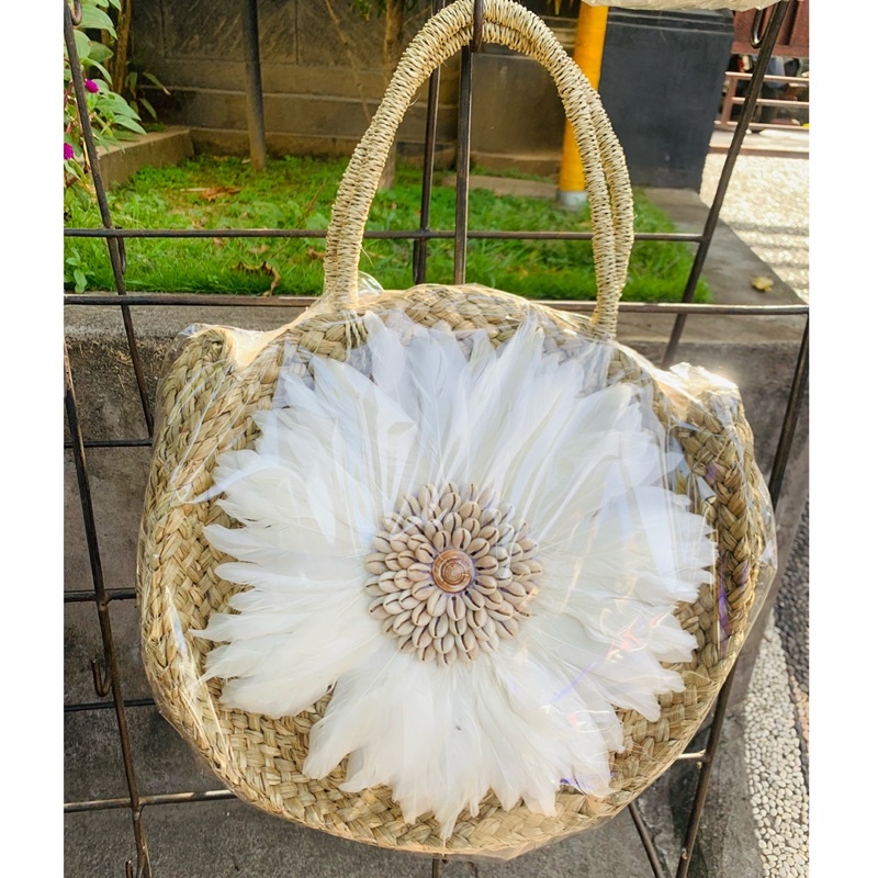 Tas anyaman bali bulu kombinasi kerang / TAS BALI / TAS ANYAMAN