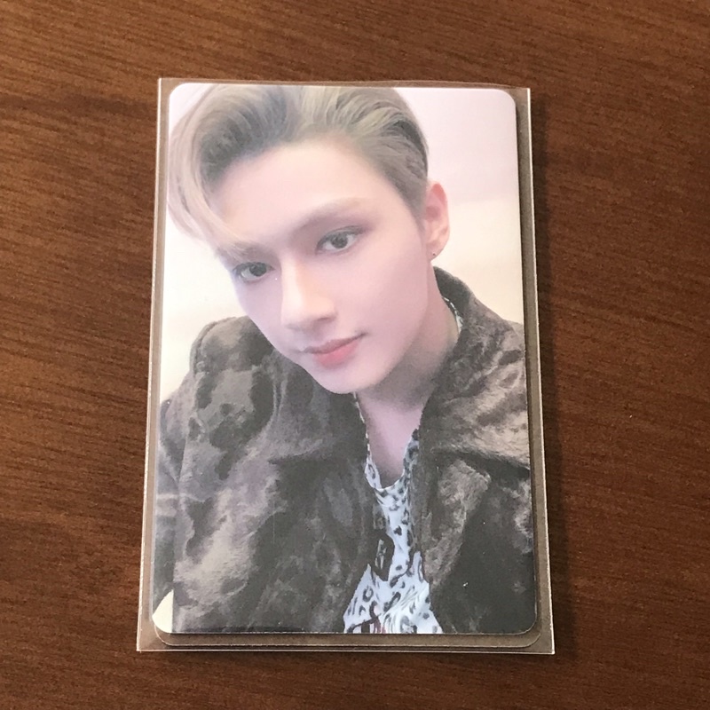 Jun attacca m2u luckydraw ld photocard pc