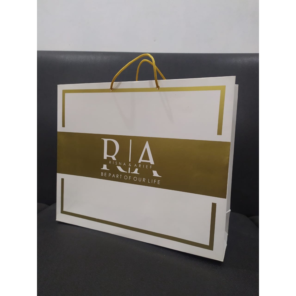 

PAPERBAG PUTIH SABLON (P 43 X L 10 X T35) / PAPERBAG PUTIH JUMBO BIG SIZE / PAPERBAG BUTIK / PAPERBAG DISTRO / PAPERBAG GAUN / PAPERBAG BAJU / PACKAGING
