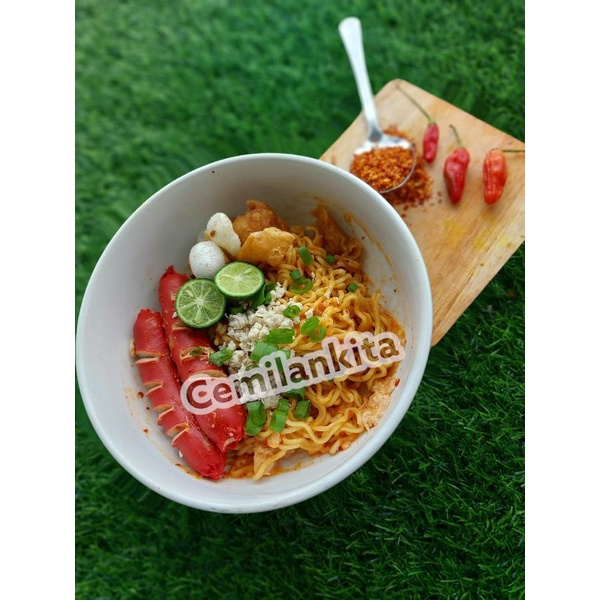 Mie yami sosis pedas