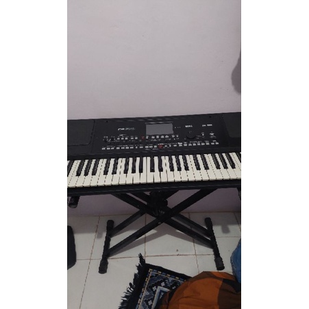 keyboard Korg Pa300 second
