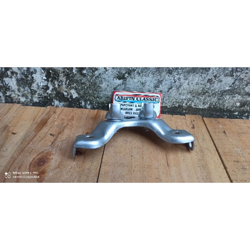 Segitiga Atas T Shock Depan Honda s90 cs90 cl90 castrol original bekas