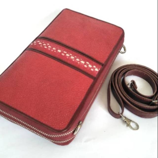 Tas slempang wanita clutch asli kulit ikan pari duri dan mondol