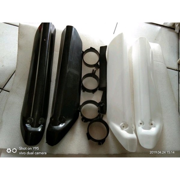 Cover shock depan KLX 150 Tele