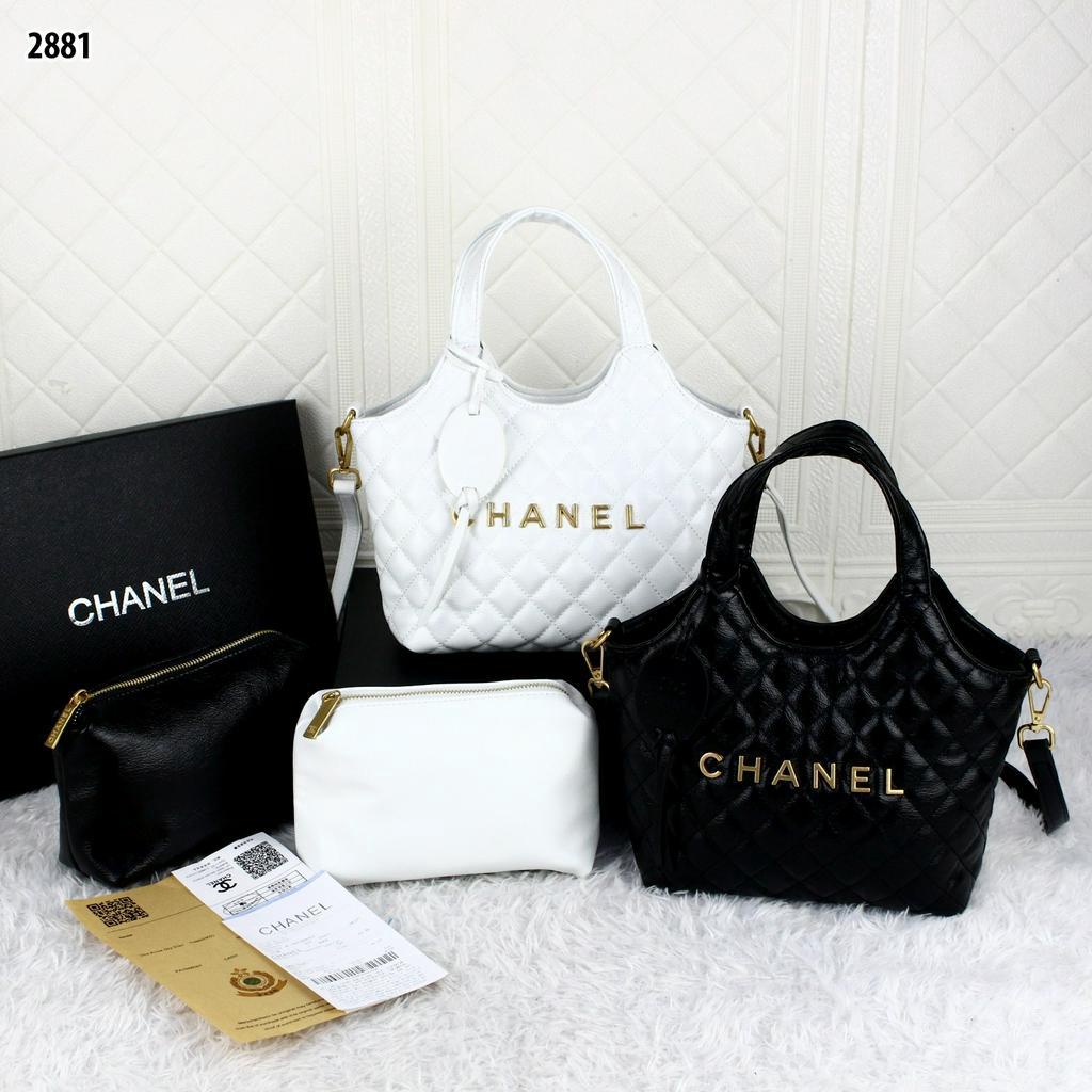 CH SHOULDER QUILTED TOTE BAG 2881 (FREE BOX)