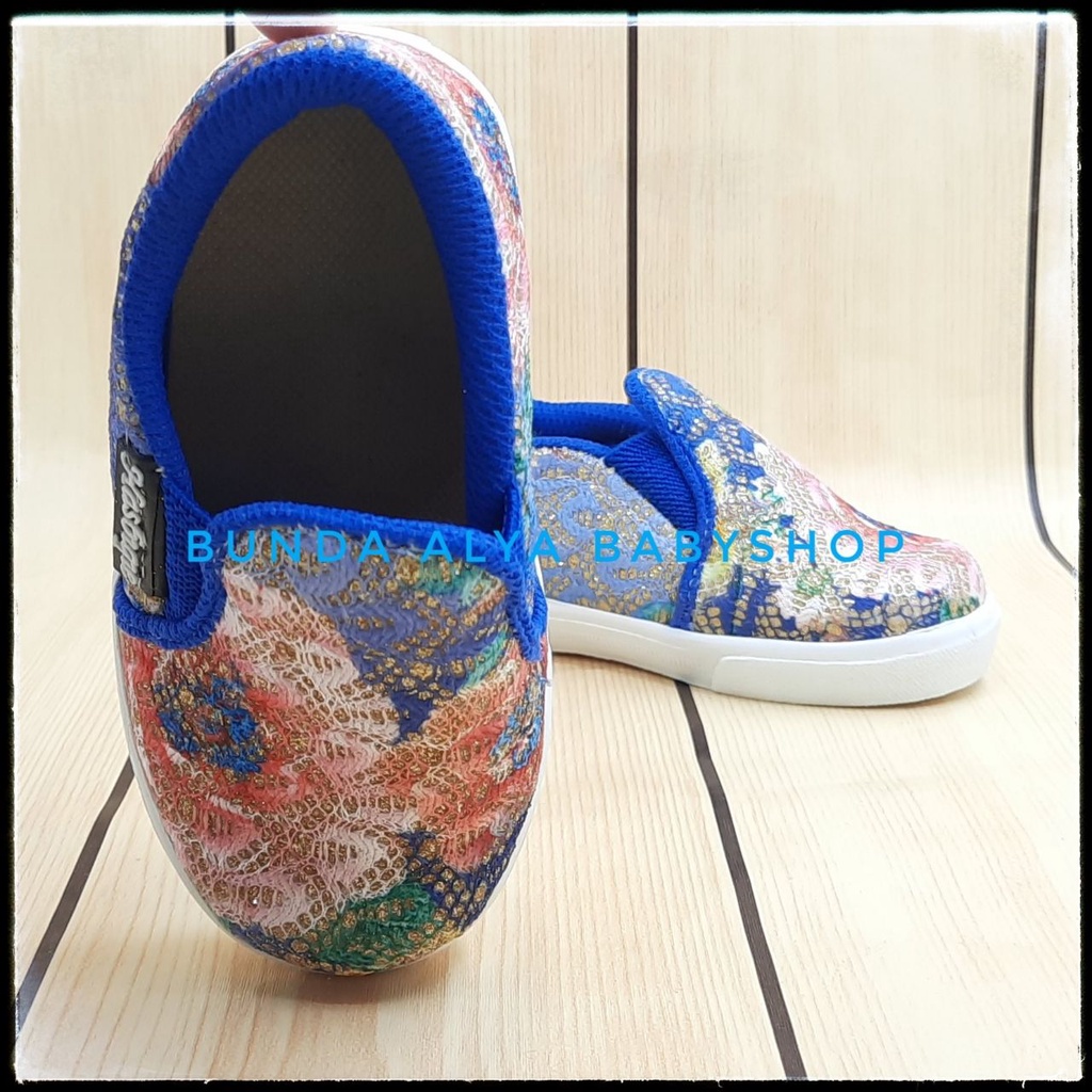 Sepatu Anak Perempuan Umur 1 - 4 Tahun BIRU Sepatu Anak Cewek Slip On Bordir Bunga Size 22 -30 Alas Karet AntiLicin