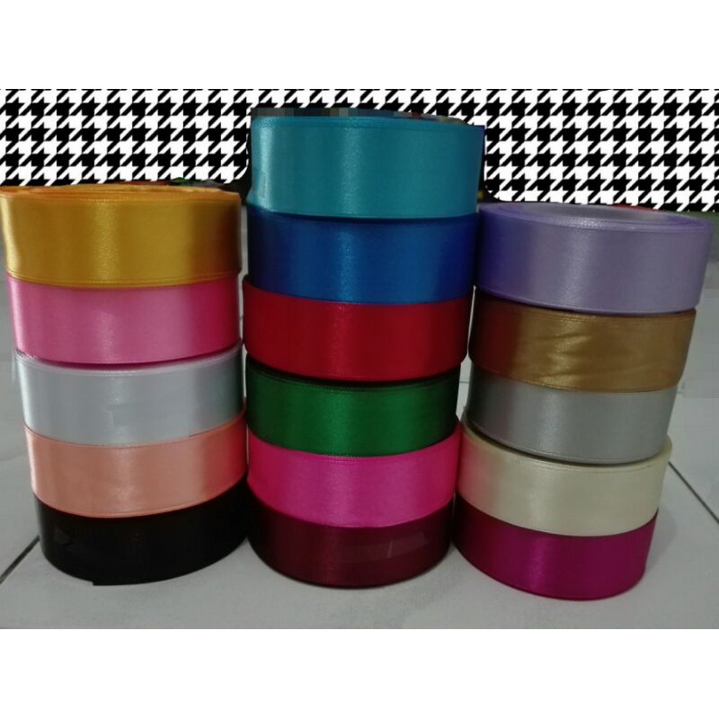 

Pita satin 2,5cm meteran/ pita kado/ pita metalik harga per meter