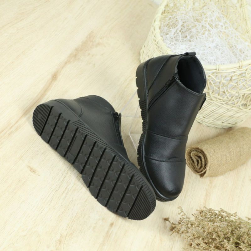 Sepatu Boots Wanita Boot kerja Wanita Alina by etnikshoes