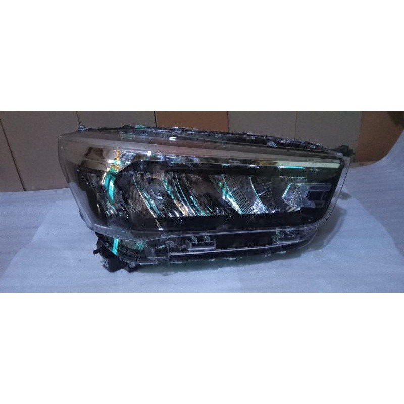 headlamp toyota Raize/ Daihatsu Rocky