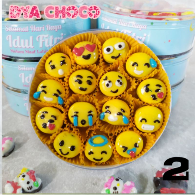 

Coklat karakter toples emoticon toples