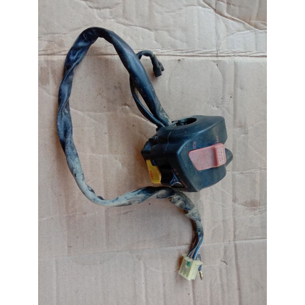 holder kanan Tiger Revo original