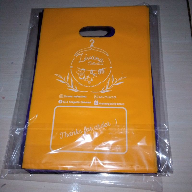 

Plastik toko plus sablon nama olshop dan nama toko ukuran 20x30 isi 500pcs