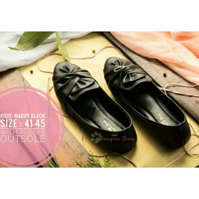 SEPATU WANITA JUMBO BIG SIZE KODE : MARRY BLACK (41-45)