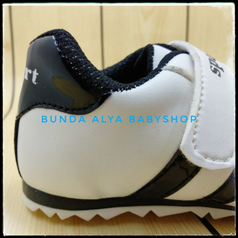 Sepatu Anak Laki Sport Usia 3 4 Tahun PUTIH HITAM - Sepatu Anak Cowok Sneakers Anti Licin Ringan Digunakan Size 27 - 30