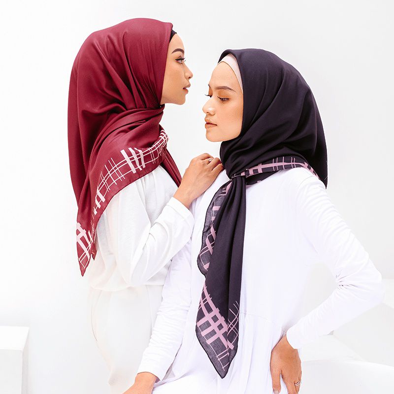 DAUKY HIJAB KERUDUNG SEGI EMPAT JILBAB MOTIF GINGHAM SCARF DAUKY BAHAN VOAL