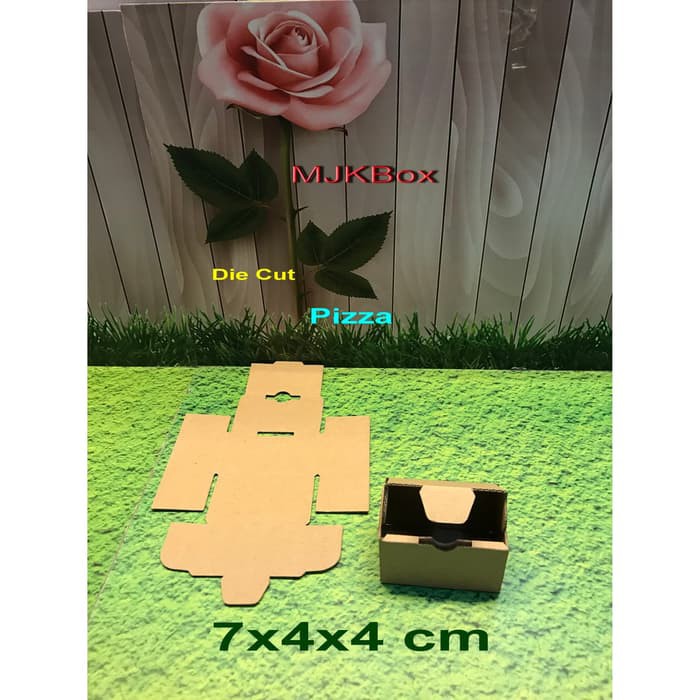 

SALE kardus karton box uk. 7x4x4 cm ,,Die Cut...Polos baru minimal beli 20 pcs