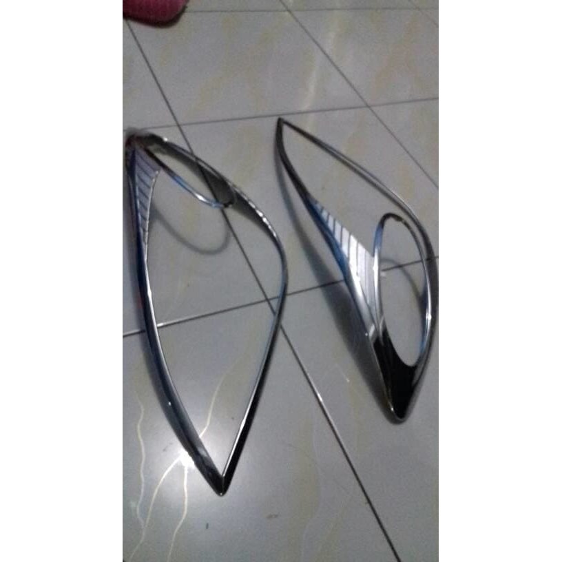 Garnish depan avanza lama / old - AVHLGCH