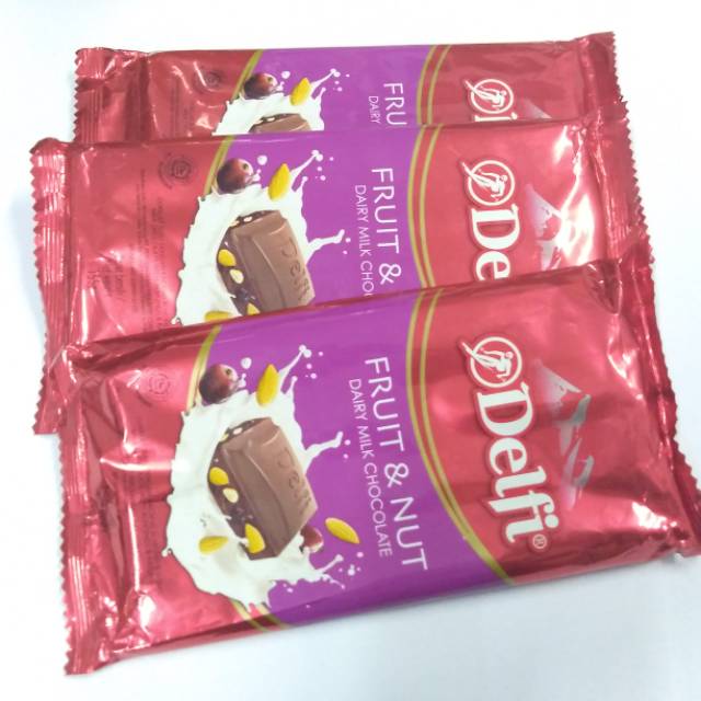 Coklat delfi fruit and nut murah (155 gram)