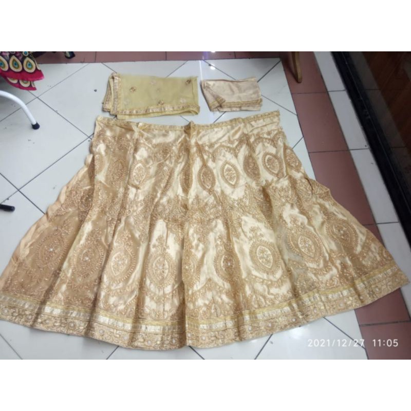 BAJU LEHENGA INDIA GOLD WANITA CEWEK PEREMPUAN Pengantin India Muslim