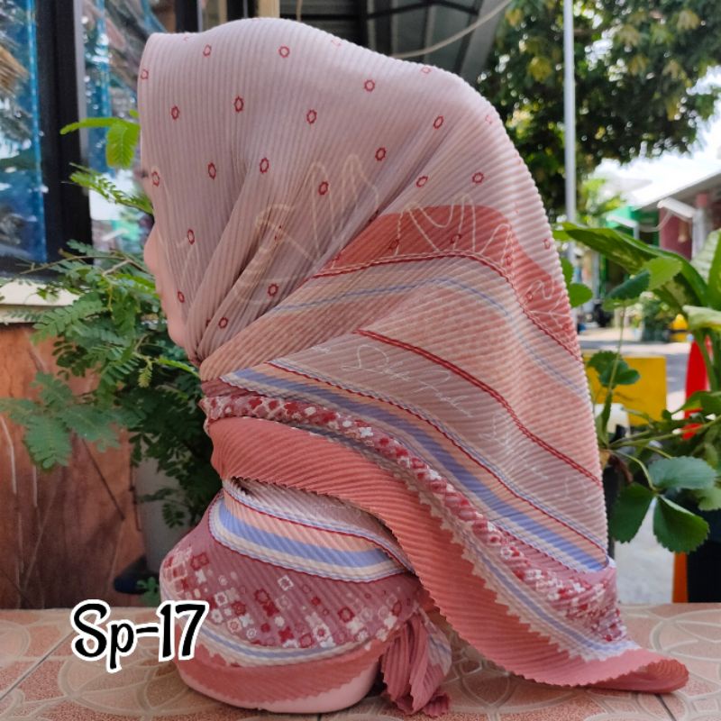 SEGIEMPAT PLISKET MOTIF / JILBAB SEGIEMPAT PLISKET / SEGIEMPAT VOAL / SEGI EMPAT PLISKET / VOAL MOTIF / JILBAB PLISKET-Sp17
