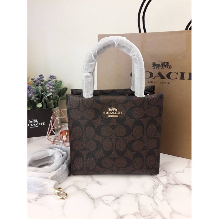 Tas Coach 5693 Mini Cally Crosbody In Signature Canvas Mahogany