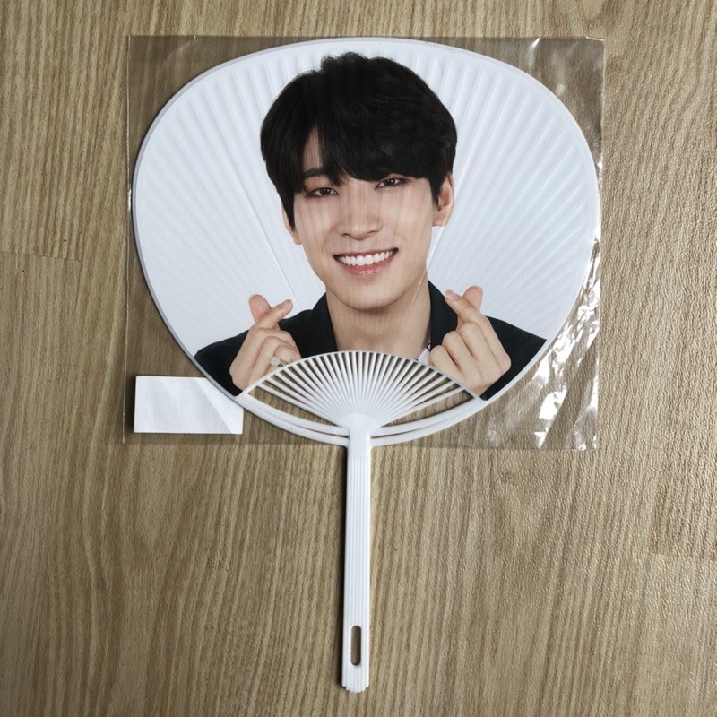 SEVENTEEN OFFICIAL MINI UCHIWA JAPAN DEBUT WE MAKE YOU JEON WONWOO