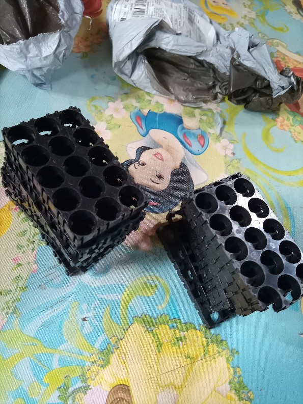 Bdid Swank 10pcs Holder Spacer Baterai 18650 3x5 Bahan Plastik