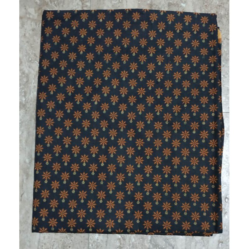 Jarik Batik Motif Truntum