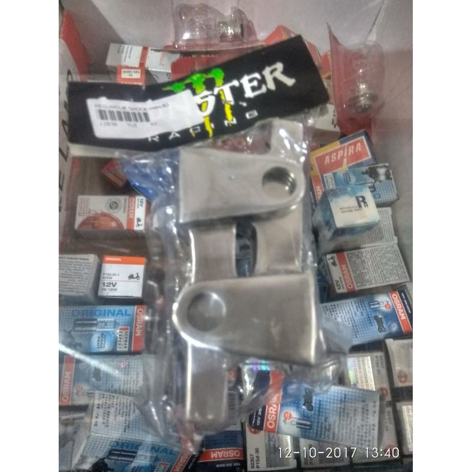 Penggundur shock belakang bebek yamaha