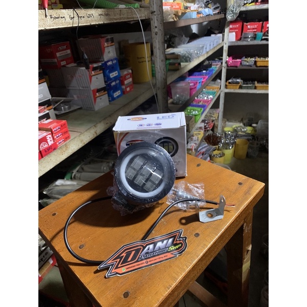 LAMPU DAYMAKER 3 MATA BULAT LIS BIRU