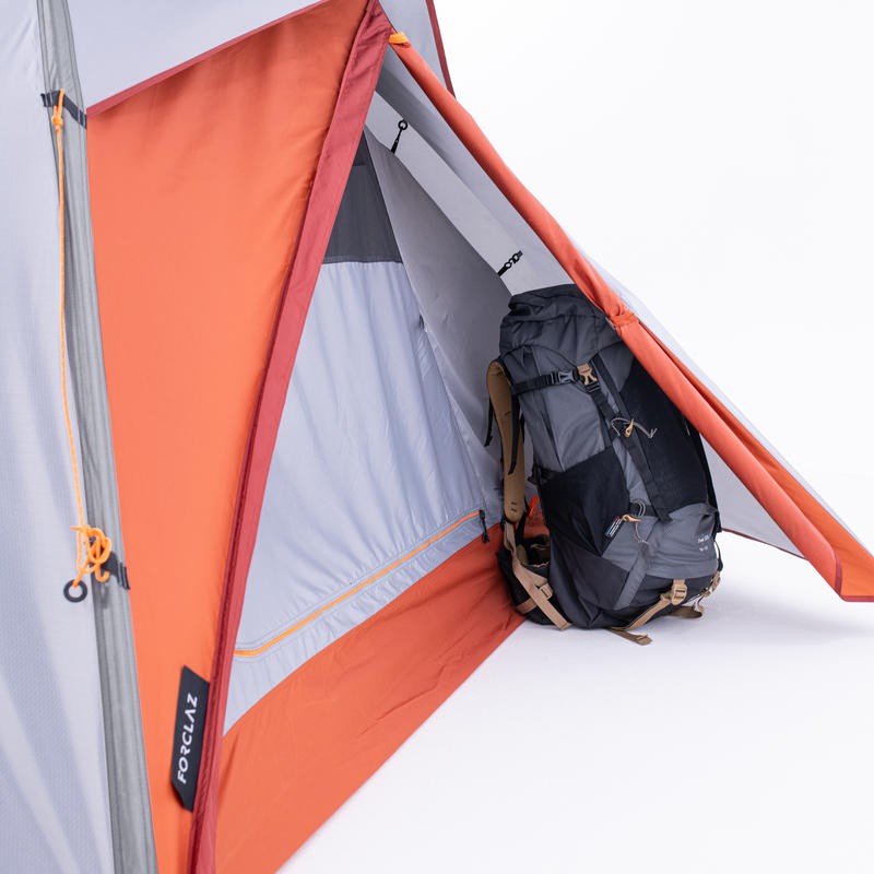 FORCLAZ Tenda Camping Trekking Freestanding Tiang Aluminium Untuk 3 Orang