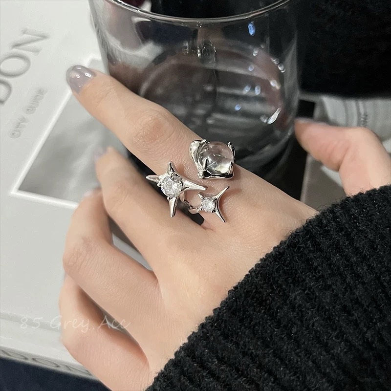 YEEZII Cincin Silver Bentuk Bintang Empat Sudut Adjustable Untuk Wanita