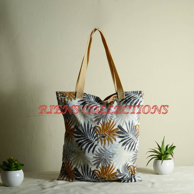 TOTEBAG KANVAS MOTIF FLORAL PALM ORANGE. TAS JOGJA. SOUVENIR JOGJA. Riens Collections