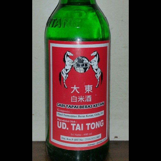 

KETAN-BERAS- ARAK PUTIH SARI TAPAI BERAS KETAN UD. TAI TONG CAP KUDA MERAH 600ML -BERAS-KETAN.