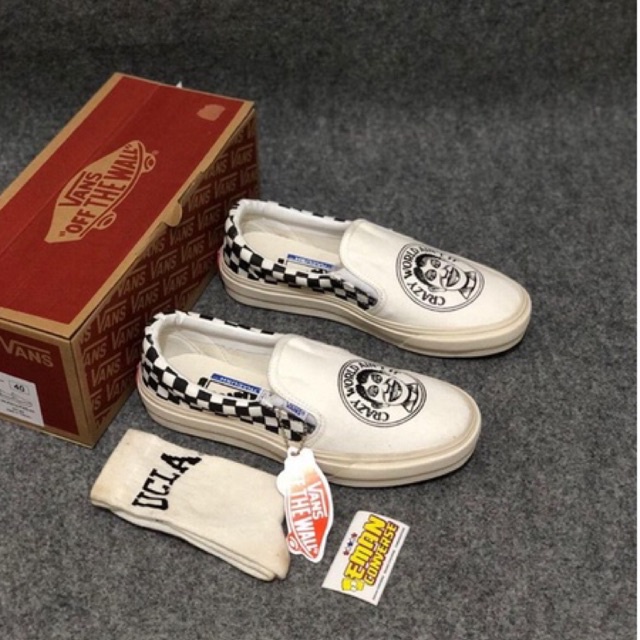 SEPATU SLIIP ON CRAZY WORLD AINT IT MADE IN CHINA WAFFLE DT