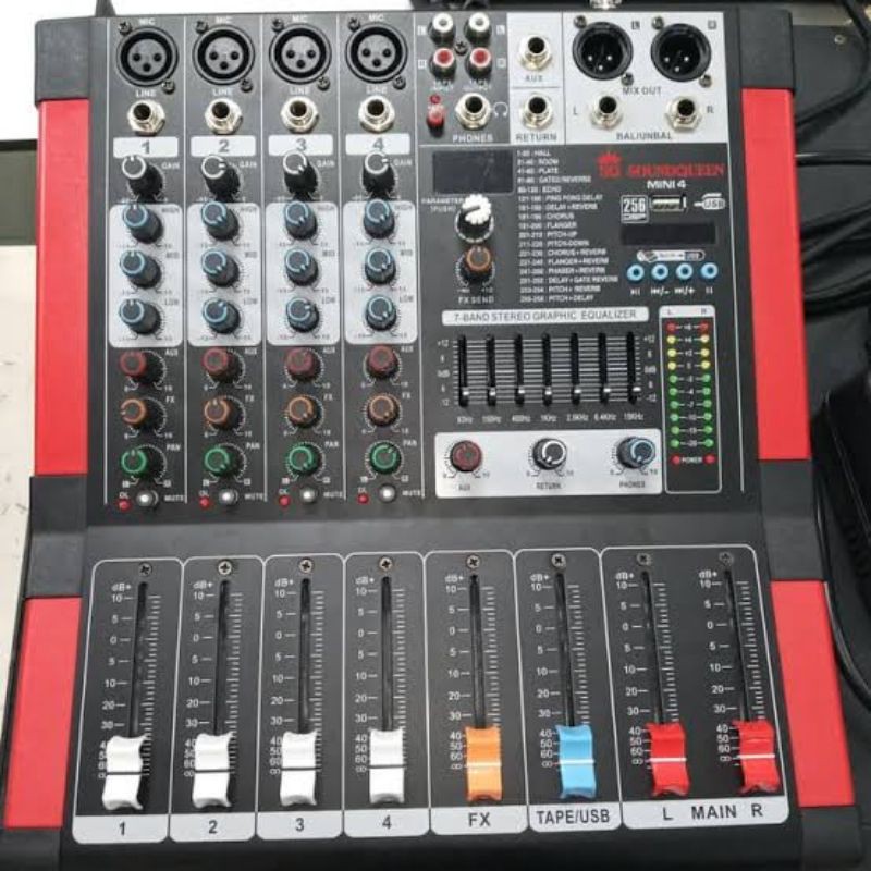 mixer Soundqueen mini 4 chanel