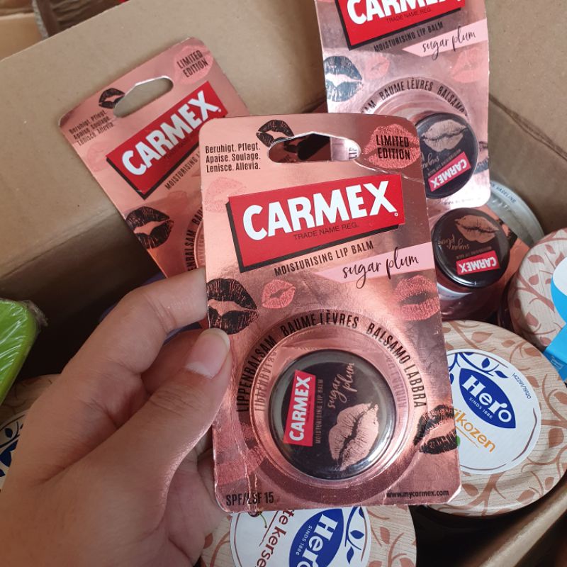carmex lip balm