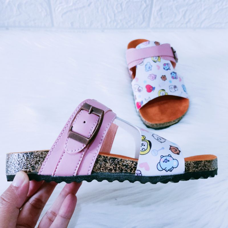 Sandal anak casual sendal selop imitasi  motif boneka putih kekinian murah