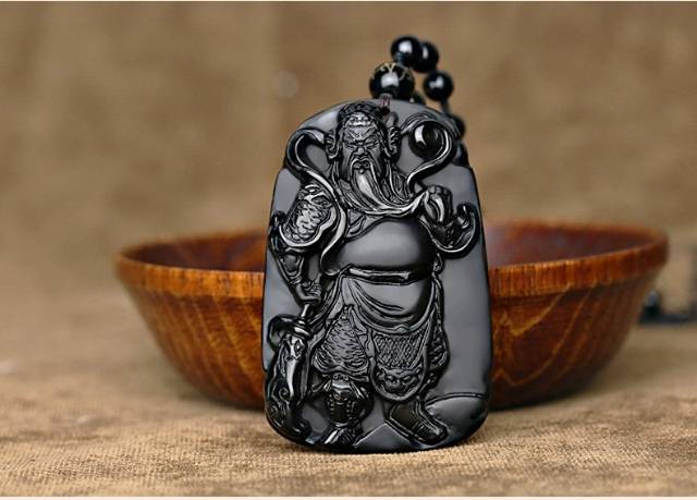 KALUNG BATU OBSIDIAN HITAM DEWA PERANG GUAN GONG KWAN KONG