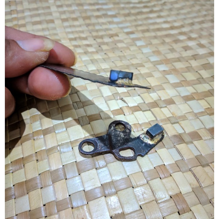 platina baja widia 5x5x8 mm.