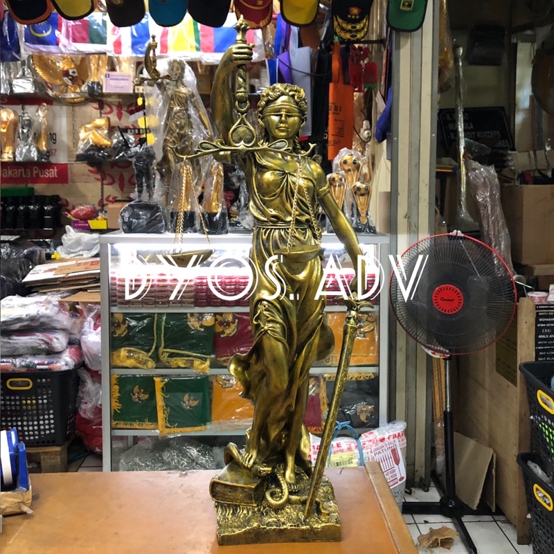 Patung dewi keadilan (Lady Justice) 75cm